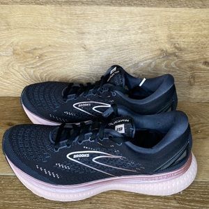 Brooks Glycerin 19 Size 7.5 Wide(D)